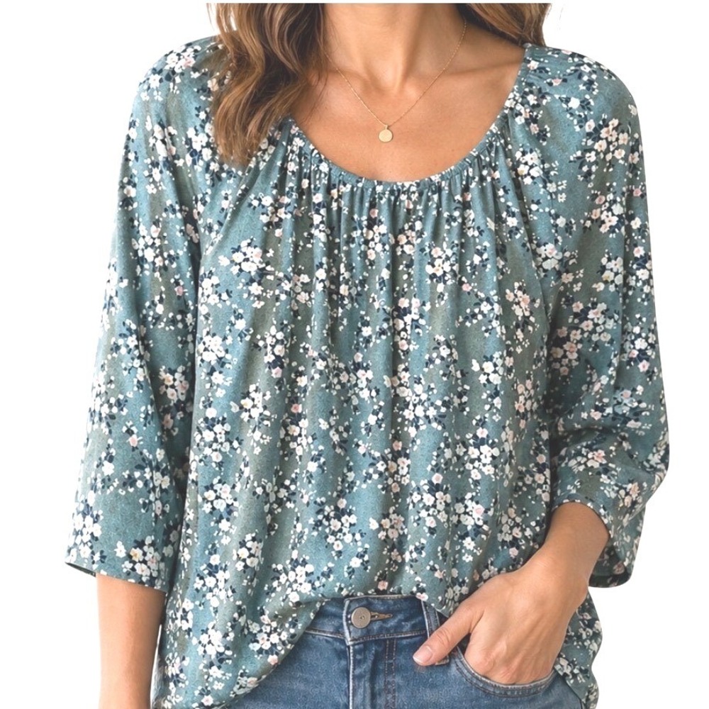 AMANDA Sz Medium Women's Green Floral Print Off Shoulder 3/4 Sleeve Top